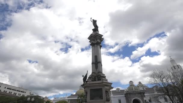 Statue Liberté Quito — Video