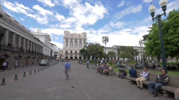 Relajarse Plaza Independencia — Vídeo de stock