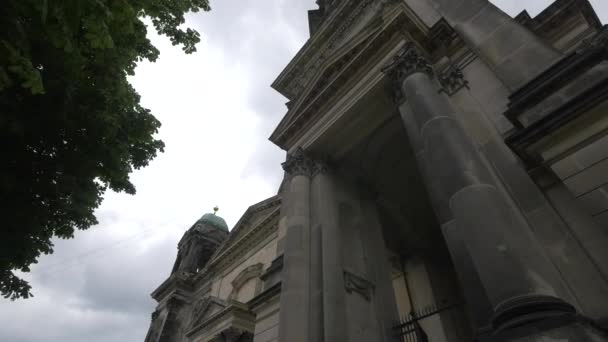 Gevel Van Berlin Cathedral — Stockvideo