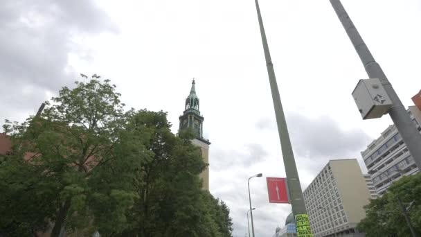 Věž Kostela Marie Berlíně — Stock video