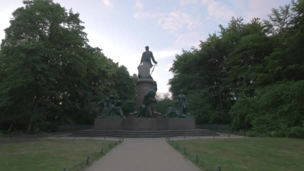 Statue Bismarck Berlin — Stock Video