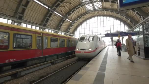 Dworzec Kolejowy Alexanderplatz Berlin — Wideo stockowe