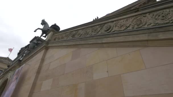 Der Eingang Der Alten Nationalgalerie Berlin — Stockvideo