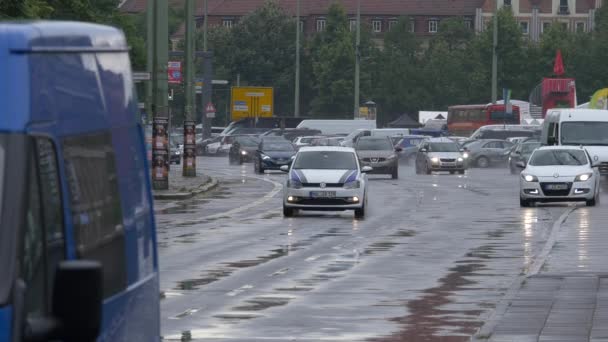 Yağmurlu Bir Günde Sokak Trafiği — Stok video