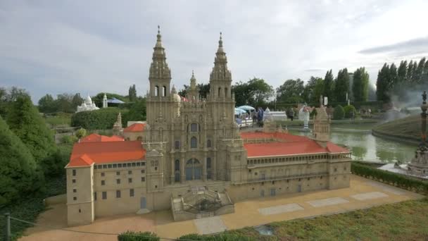 Une Miniature Cathédrale Dans Parc — Video