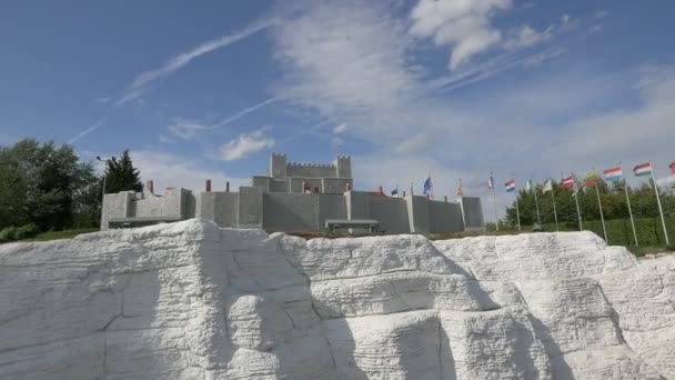 Una Miniatura Castillo Una Colina Blanca — Vídeo de stock