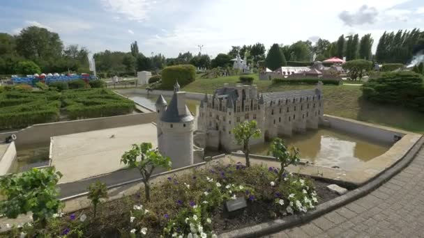 Мініатюрний Замок Оточений Водою — стокове відео