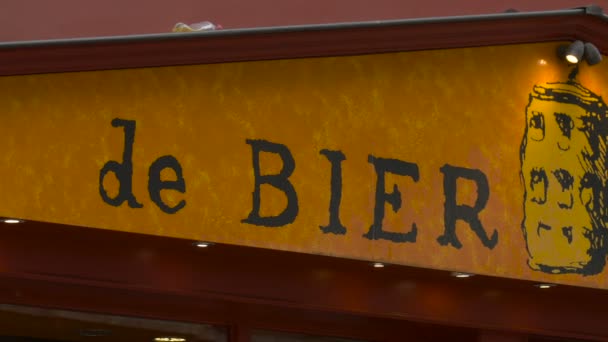 Bir Bira Dükkanının Tabelasını Kapat — Stok video