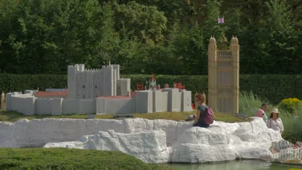 Miniatures Château Une Tour Dans Parc — Video