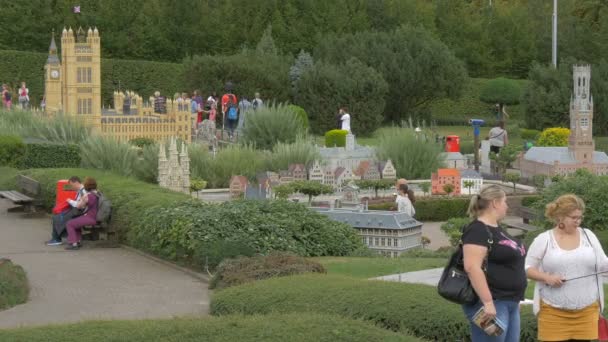 Touristen Auf Dem Mini Europa Brüssel — Stockvideo