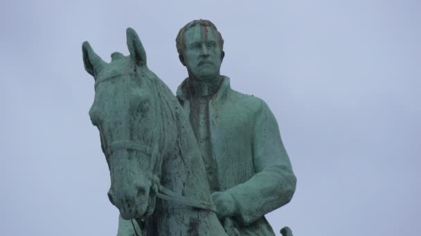 Close Uma Estátua Equestre — Vídeo de Stock