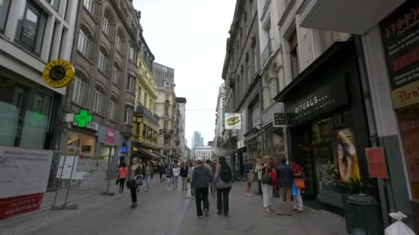 Nákupní Ulice Centru Bruselu — Stock video