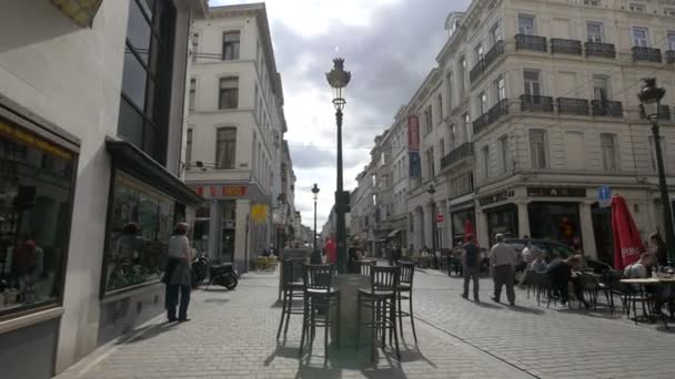 Chaises Hautes Restaurant Dans Une Rue Piétonne — Video