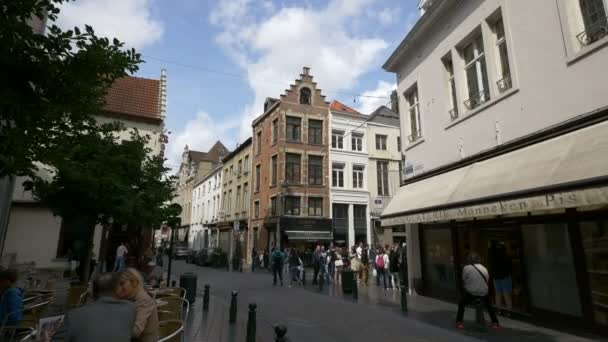 People Buildings Street Corner — Stock Video