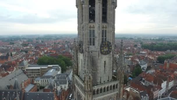 Luchtfoto Van Het Belfort Van Brugge — Stockvideo