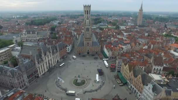 Luftaufnahme Des Glockenturms Von Brügge Marktplatz — Stockvideo