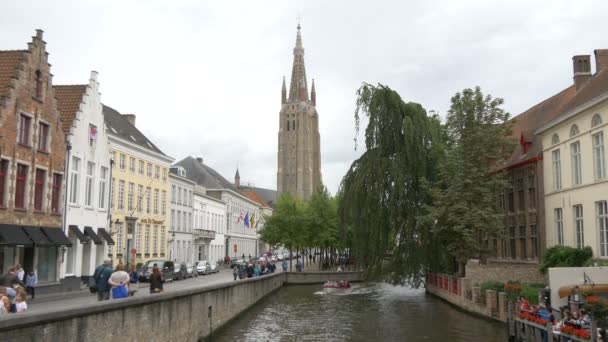 Budovy Dijverský Průplav Bruggách — Stock video