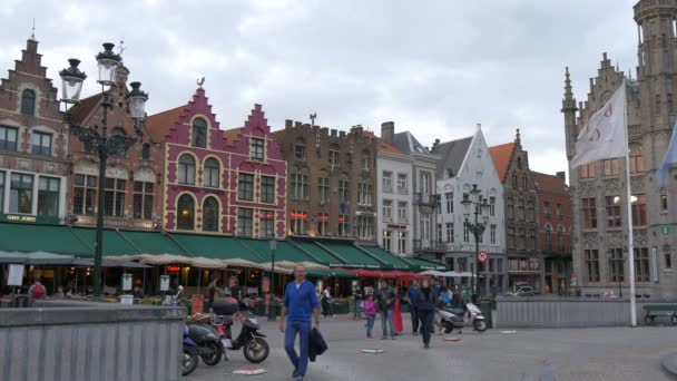 Menschen Auf Dem Marktplatz Brügge — Stockvideo