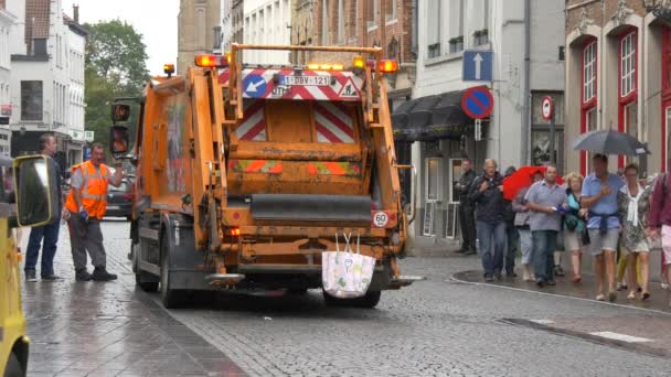 Orange Garbage Truck Travel Concept — Stock Video