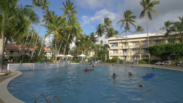 Piscina Resort Punta Cana — Vídeo de Stock