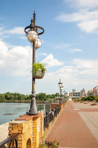 Lanterns on the embankment — Stock Photo, Image