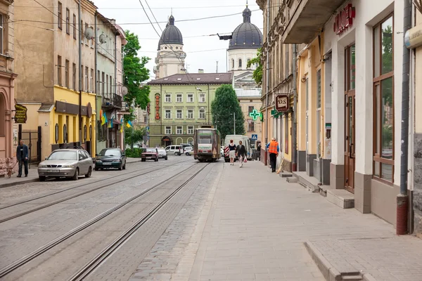 Pěší ulici na starém městě, Lvov, Ukrajina, 28 června 2015 — Stock fotografie