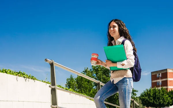 Estudiante Campus Universitario Con Libros Café — Foto de Stock