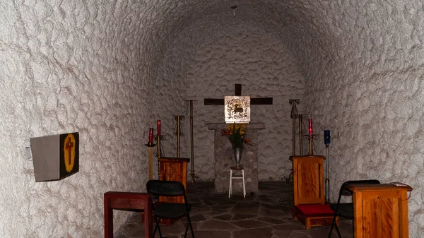 Interior Small Chapel Benches Kneel Urn Santisimo — Stock Photo, Image