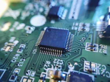 Bir konsol oyununun joystick içerisindeki bileşenleri