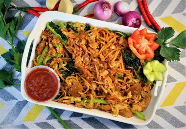 Sokak Yemeği Kızarmış Erişte