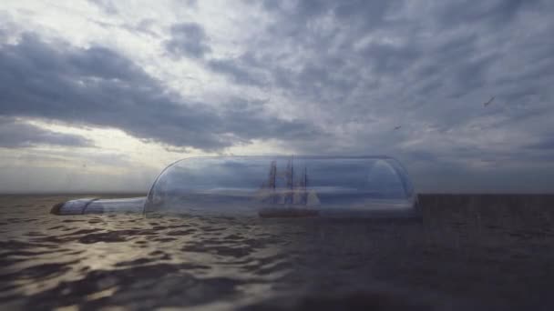 嵐の空と雨に対するメッセージボトルの中海賊船 — ストック動画