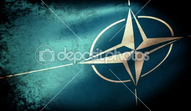 Nato bayrak sallayarak
