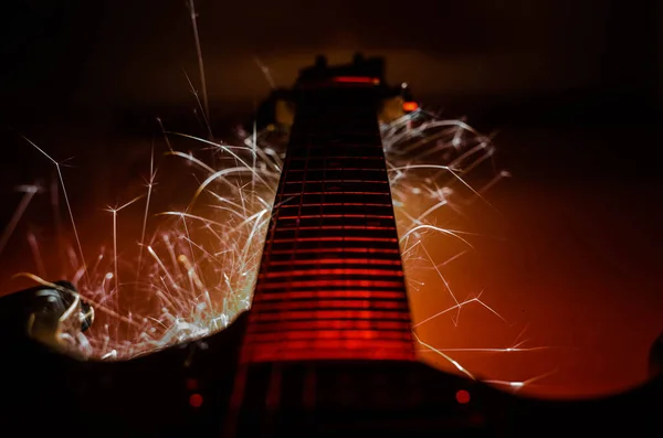 Guitarra Electrónica Con Fuego Larga Exposición —  Fotos de Stock