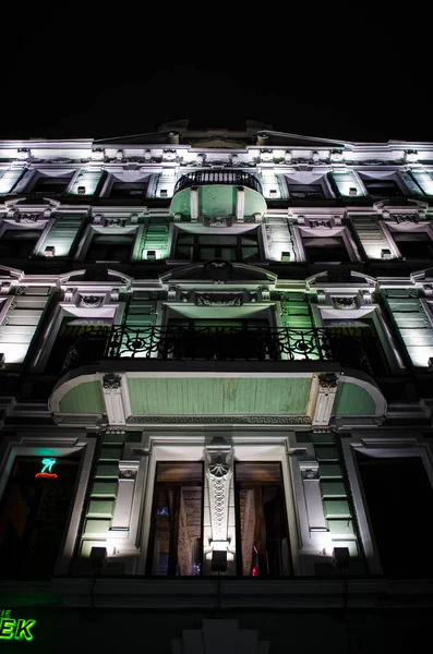 Antiguo Edificio Con Iluminación Foto Por Noche —  Fotos de Stock