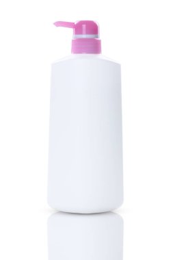 Duş kremi şişesi izole edilmiş Beyaz arkaplan ve kırpma yolu