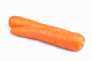 Beyaz arka planda havuçlar