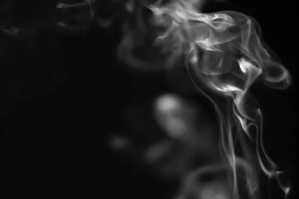 Bílý Kouř Rozmazaný Černém Pozadí — Stock fotografie