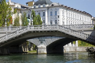 Ljubljana üçlü köprü