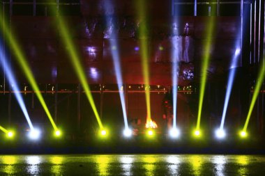 Karanlık, yakın plan resimlerdeki sahne aydınlatma efekti 