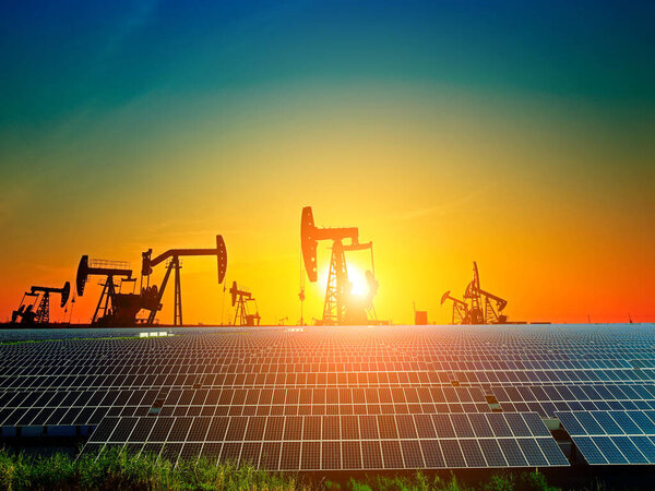 Нефтяной насос с солнечными батареями