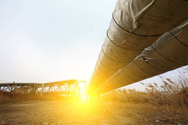 Petrol boru hattı, endüstriyel ekipman