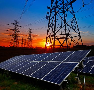 Güneş panelleri ve pilonlar, yeşil çevre koruması