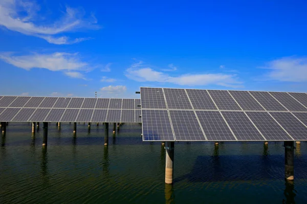 Panele Słoneczne Urządzenia Przemysłowe Oszczędzania Energii — Zdjęcie stockowe
