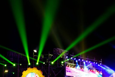 Karanlık, yakın plan resimlerdeki sahne aydınlatma efekti 