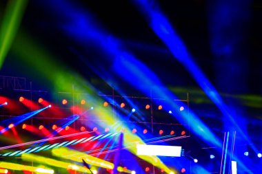 Karanlık, yakın plan resimlerdeki sahne aydınlatma efekti 