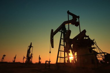 Petrol pompası, endüstriyel teçhizat