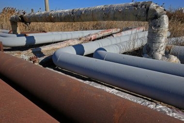 Endüstriyel ekipmanların boru hattı.