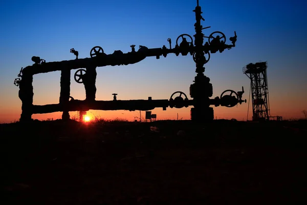 管道和阀门 石油工业设备 — 图库照片