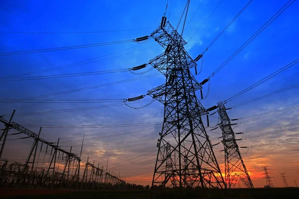 Pylon Hochspannungsmast Himmel Hintergrund — Stockfoto