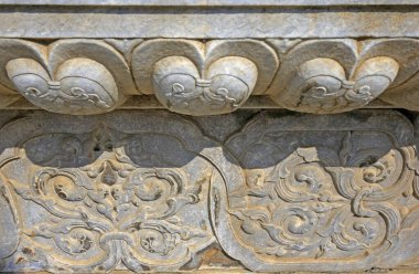 The sculpture of local architecture